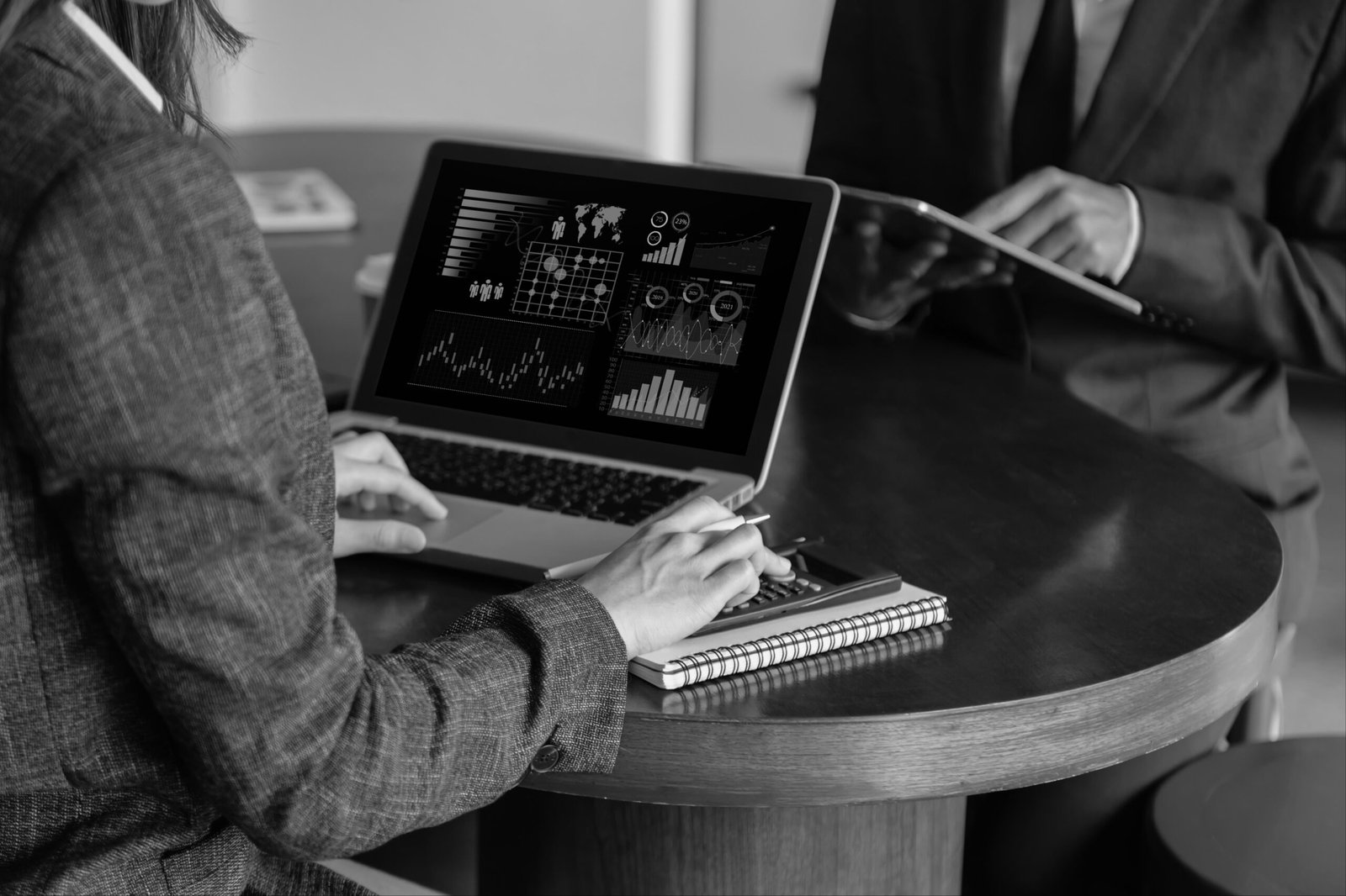 business-team-meeting-professional-investor-worki-2025-07-01-05-30-46-utc-modified